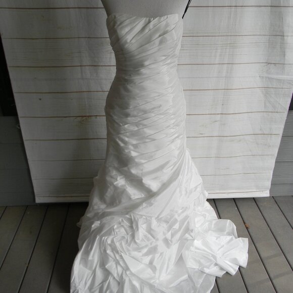 Disney Fairytale Weddings Dress ALFRED ANGELO 214C RAPUNZEL WHITE FIT FLARE 10 - Picture 1 of 10